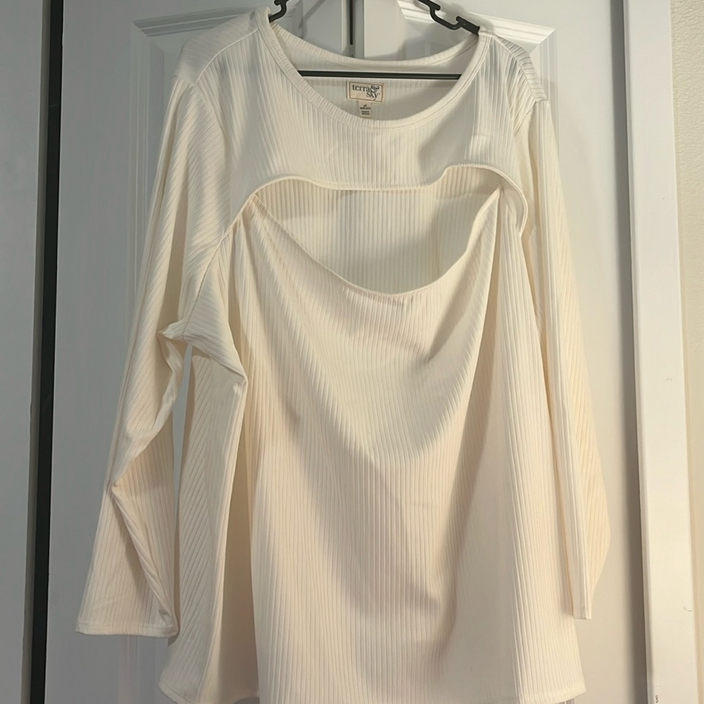 Off white top long sleeve cut out in front